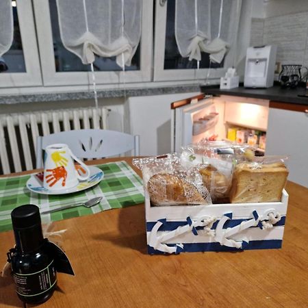 Bed and Breakfast Casa Marx Sedriano Exterior foto