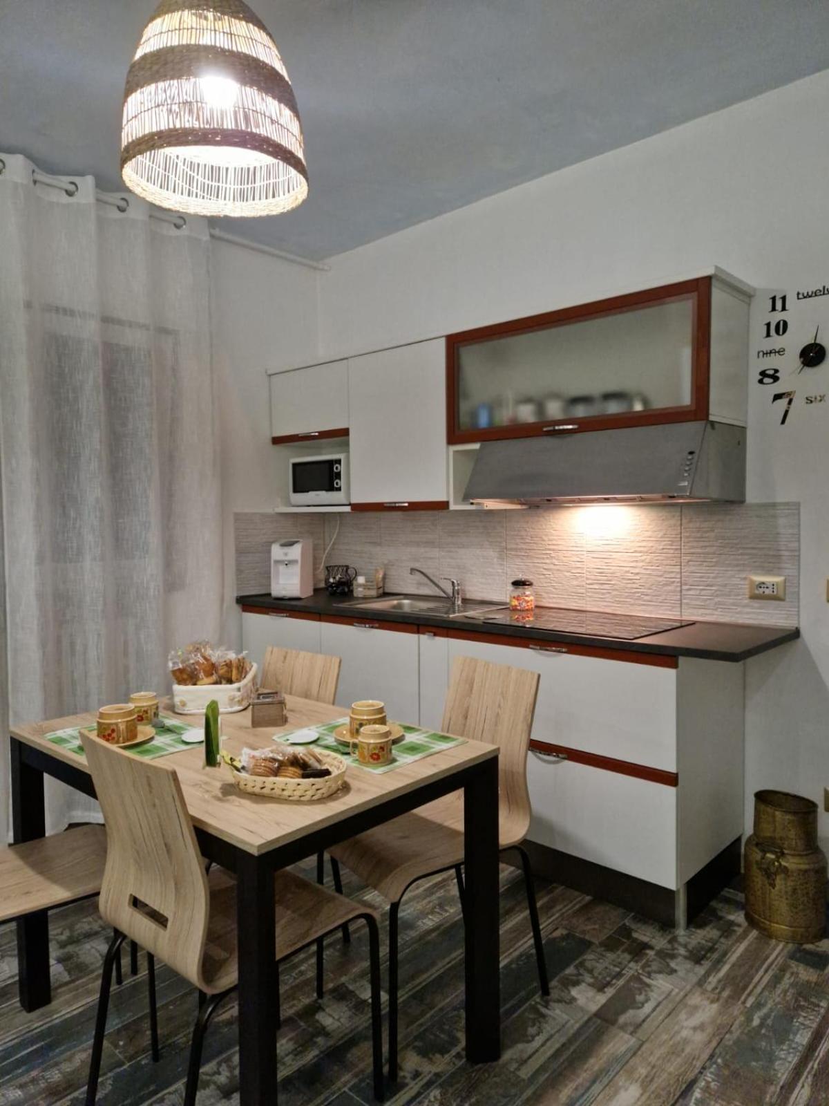 Bed and Breakfast Casa Marx Sedriano Exterior foto